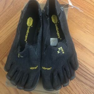 Vibram Hemp Five-Finger shoes